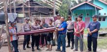 Kapolsek Kelayang Berikan Bantuan Material, Julkifliyadi Kini Bisa Tidur Nyenyak