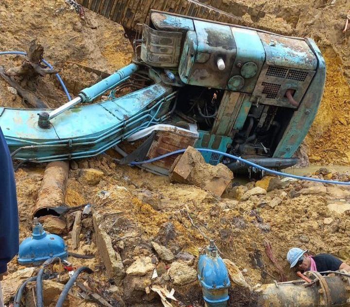 Pipa Saluran Air Patah Tertimpa Ekskavator, Perbaikan Dikebut 24 Jam Nonstop