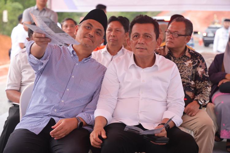  Tinjau Realisasi Inpres, Suharso Monoarfa Didampingi Ansar Turun ke Jalan Lintas Barat Lanjutan