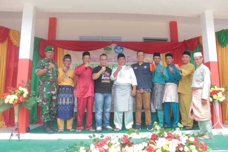 Bupati dan Sekda Lingga Resmikan Gedung Baru SDN 012 Senayang di Tanjung...
