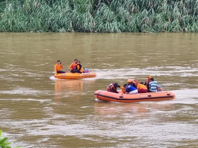 Gunakan Jangkar, Korban Tenggelam di Sungai Kampar Ditemukan Tak Bernyawa 