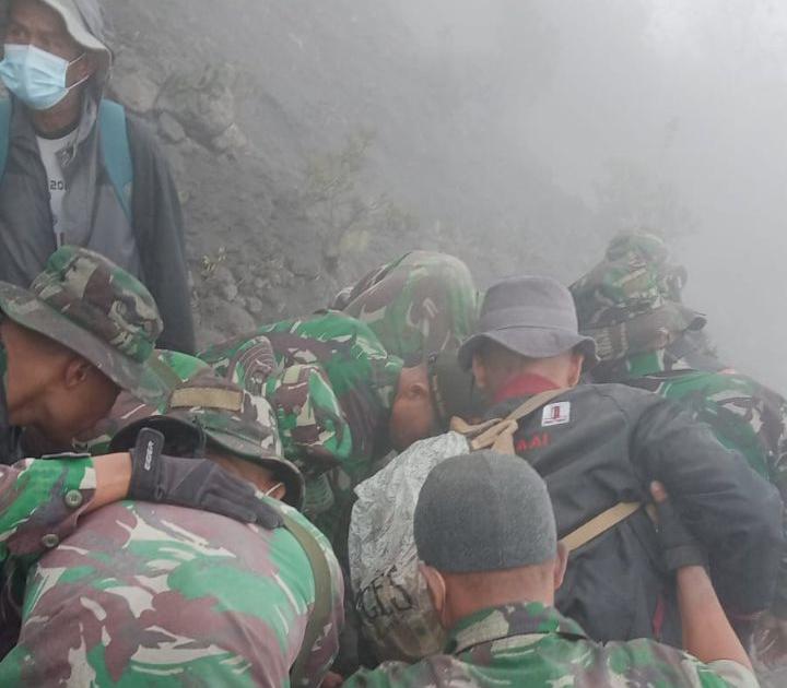 Duka Keluarga Pekanbaru Pascaerupsi Gunung Marapi Sumbar