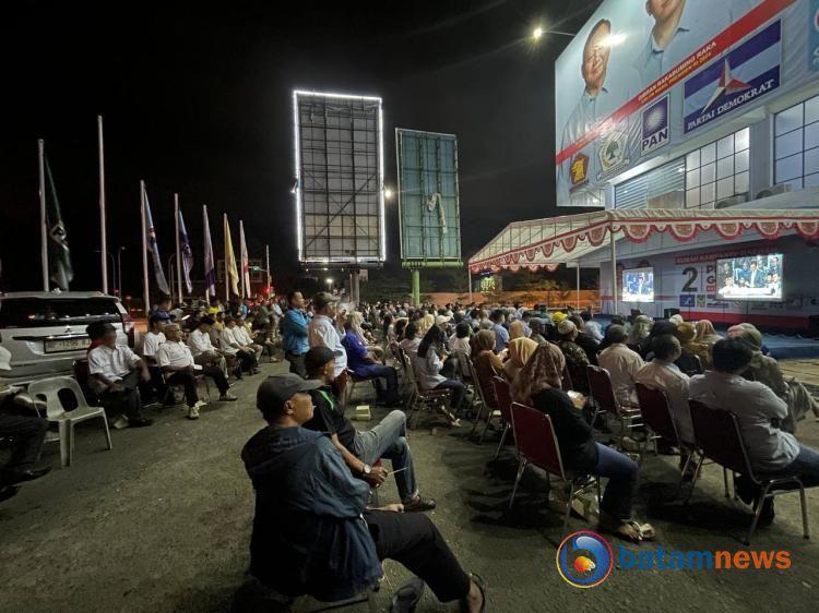 Semarak Nobar Debat Capres Pertama di Batam, Warga Antusias Ikut serta