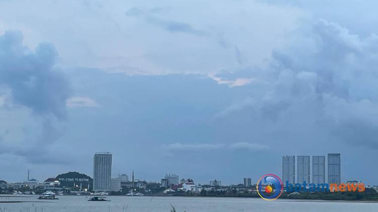 Prakiraan Cuaca Hari ini, Batam Diprediksi Akan Mengalami Hujan Sepanjang Hari