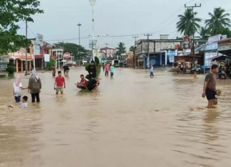 BPBD Riau Keluarkan Status Waspada, Masyarakat Sepanjang Sungai Kampar Diminta Siaga