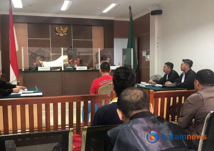Sidang Perdana Bang Long di Pengadilan Batam: Hampir Usir Pengacara, JPU Ungkap Dakwaan