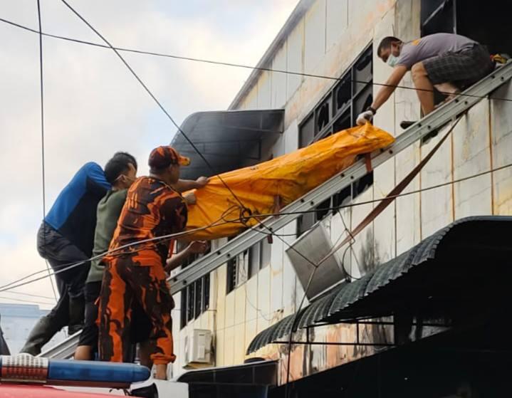 Api Lalap Pasar Mutiara Tanjung Batu, Dua Orang Dikabarkan Tewas