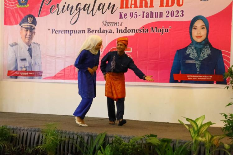 Hari Ibu Ke-95 di Kabupaten Bintan, Bupati: Ummi al madrashatul ula 