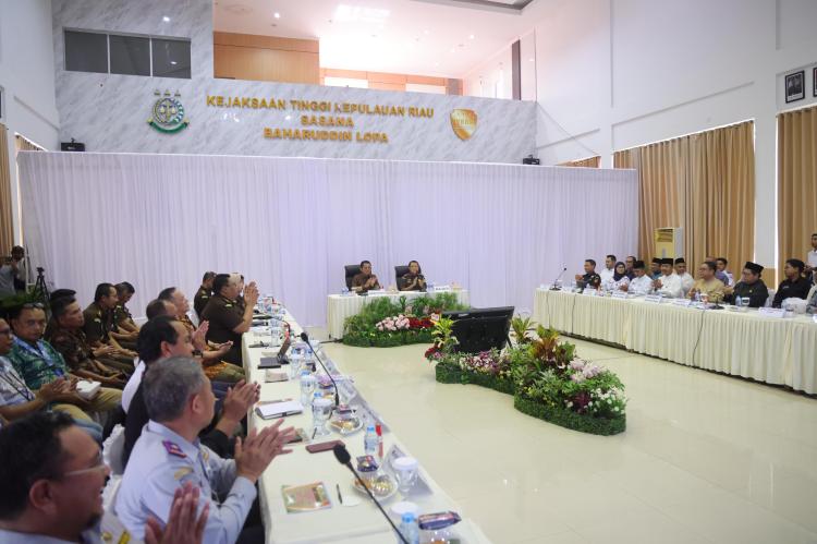  Kejati Kepri Mengembangkan Command Center Maritime untuk Optimalisasi PNBP di Sektor Kelautan