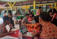 Disdukcapil Pekanbaru Jemput Bola ke Sekolah Lakukan Perekaman KTP Elektronik