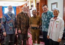  Sekda Kepri Bertemu Civitas Akademika Universitas Rhode Island, Jajaki Kerja Sama Peningkatan SDM ASN