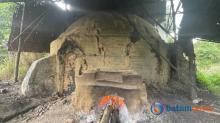 Mengenal Dapur Arang Tradisional Pulau Galang dan Perjuangannya Melawan Waktu