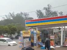 Banjir Melanda Pelabuhan Internasional Sekupang, Kota Batam