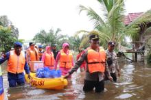 Sungai Kampar Meluap, Dusun Muaro di Pelalawan Riau Terendam Banjir