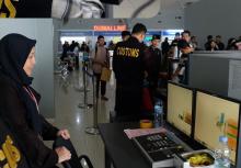455 iPhone Bekas di Bandara Hang Nadim, Batam Terciduk Bea Cukai