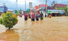 Air Sungai Batang Lubuh Meluap, 320 Unit Rumah Terendam Banjir di Rokan Hulu