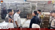 Warga Terdaftar di Partai Politik saat Daftar Kerja Lipat Surat Suara, ini Kata KPU Batam