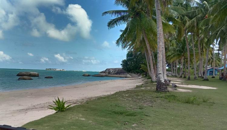 Objek Wisata Pantai Syari