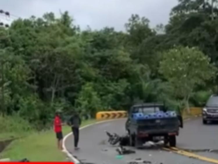 Laka-lantas di Perbatasan Gesek-Kawal, Pengendara Motor Vs Mobil PickUp