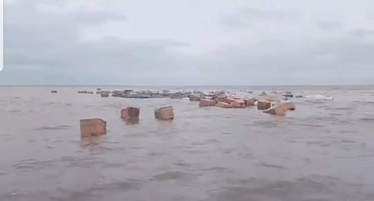 KM Citra Indah Angkut Barang Campuran dan Sembako Tujuan Karimun Tenggelam di Pulau Burung