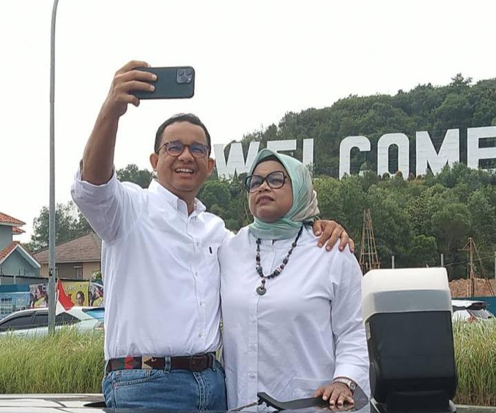 Jejak Langkah Anies di Batam, Sempatkan Berswafoto di Landmark Welcome to Batam