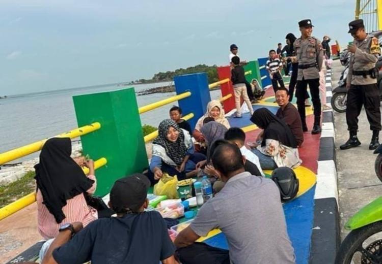 Bhabinkamtibmas Polres Karimun Beraksi Jelang Pemilu 2024, Sambangi Masyarakat Demi Kamtibmas