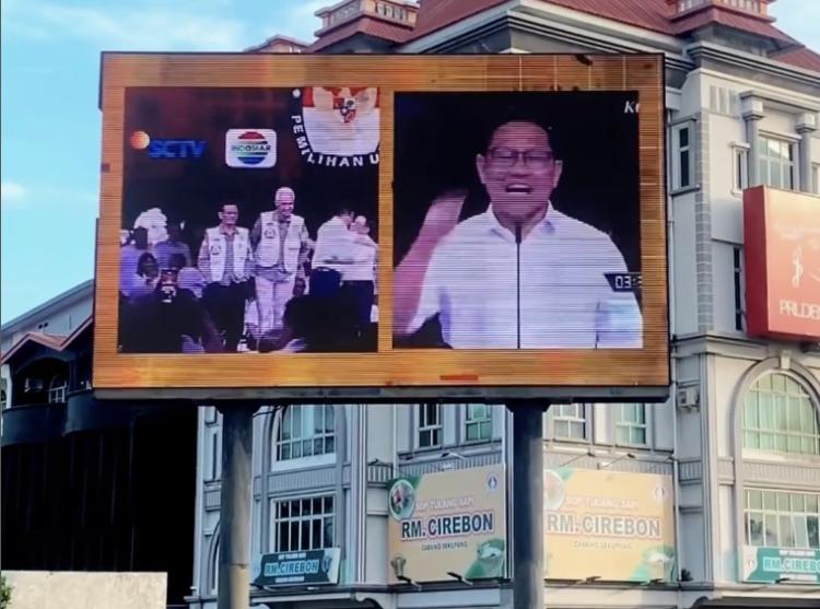 Videotron di Batam Tampilkan Iklan 