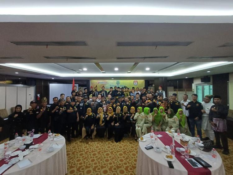 Sepakat! Tameng Adat  LAM Riau, Bawaslu dan 100 Ormas Nyatakan Sikap Pemilu Damai