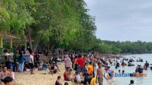 Pantai Tetap Jadi Pilihan Utama Warga Karimun untuk Liburan Keluarga