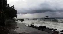Warga Natuna! Waspada Hadapi Musim Utara dengan Intensitas Hujan dan Gelombang Tinggi