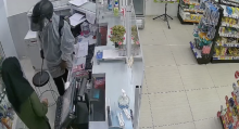 Percakapan Pelaku Perampok dengan Korban di Apotek Kimia Farma Batam