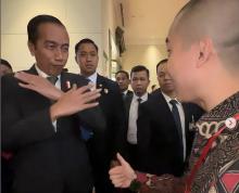 Presiden Jokowi Diajak Seleb TikToker untuk Selebrasi ala Ronaldo dalam #GoyangGacor