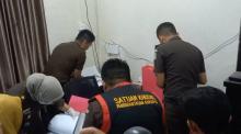 Geledah Empat Lokasi, Jaksa Amankan Dokumen hingga Laptop Terkait Kasus Korupsi Dana KONI Karimun