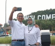 Jejak Langkah Anies di Batam, Sempatkan Berswafoto di Landmark Welcome to Batam
