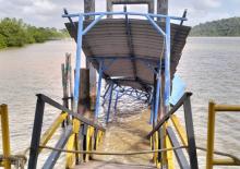 Ponton Pelabuhan Tanjung Berlian Kundur Tenggelam Akibat Gelombang Kuat