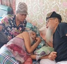 Menjenguk Suku Orang Darat Berusia 120 Tahun di Pulau Galang