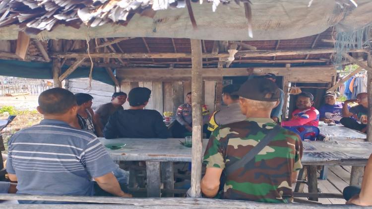 KM. Putra Harapan Baru Tenggelam di Perairan Berakit, ABK Selamat dengan Papan