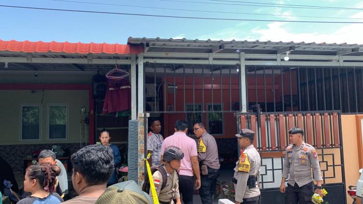 Seorang Wanita Ditemukan Meninggal Tergeletak di Kamar Rumahnya Perumahan Sinar Indah Karimun