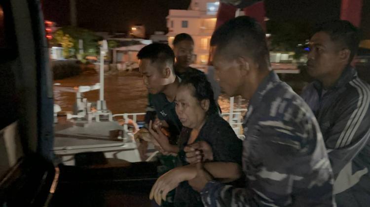 Tiga PMI Ilegal Diamankan F1QR Lanal Karimun Setelah Aksi Kejar-Kejaran di Laut