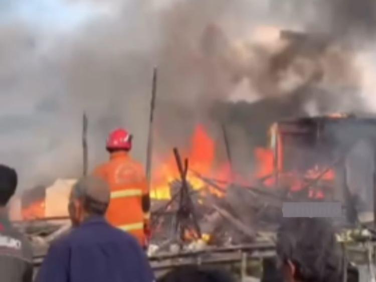 Kebakaran Melanda Rumah di Jalan Pantai Impian Gang Bawal 2, Tanjungpinang