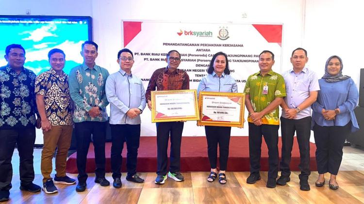 Kejari Tanjungpinang dan BRK Syariah Tandatangani MoU, Capai Penyelesaian Pembiayaan Bermasalah