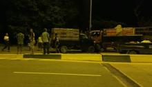 Kecelakaan Mengerikan di Jembatan 3 Barelang: Mobil Pengangkut Ayam dan Ikan Bertabrakan