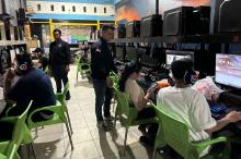 Polda Riau Gencar Awasi Warnet untuk Antisipasi Kejahatan Cyber Jelang Pemilu 2024
