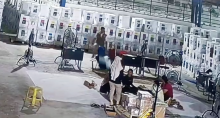 Video Viral: Ketua KPU Batam Tendang Meja Logistik Pemilu, Sudah Dilaporkan ke KPU RI