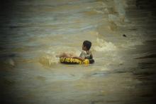 Menikmati Keindahan Pantai Mak Yah di Tengah Suasana Kampung Melayu yang Sejuk