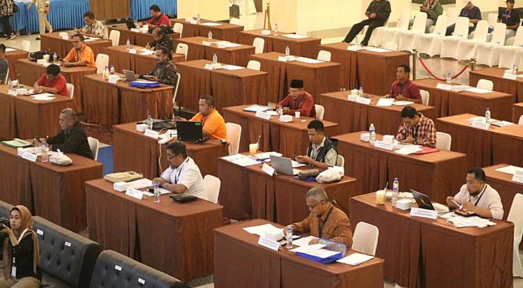 Partai Golkar dan Partai Gerindra Bersaing Rebut Kursi Ketua DPRD Kepri, Siapa Kandidat Terpilih?