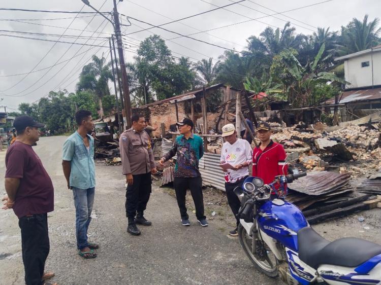 Kebakaran Rumah Warga di Rumbai, Bantuan Urgen untuk Keluarga Mukhtar