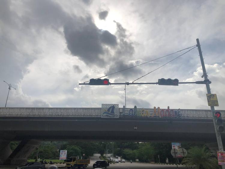 Prakiraan Cuaca Hari Ini di Kota Batam, Berawan Disertai Hujan Ringan