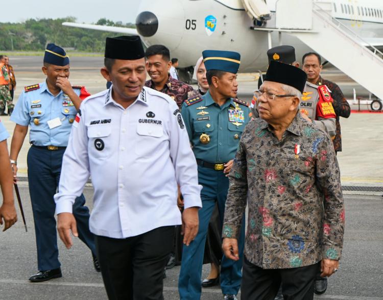  Wapres RI Maruf Amin Disambut Gubernur Kepri Jelang Pembukaan Kepri Ramadhan Fair 2024  