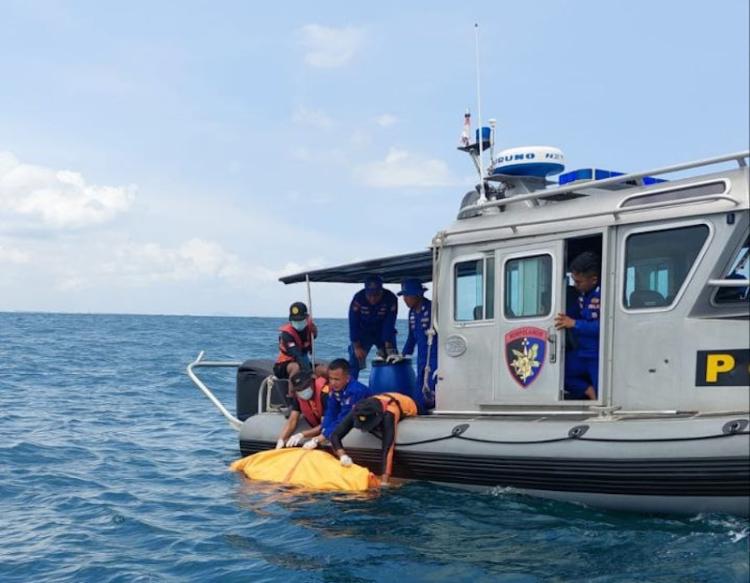 Penemuan Mayat Misterius dengan Tali Pemberat di Perairan Pulau Sambu